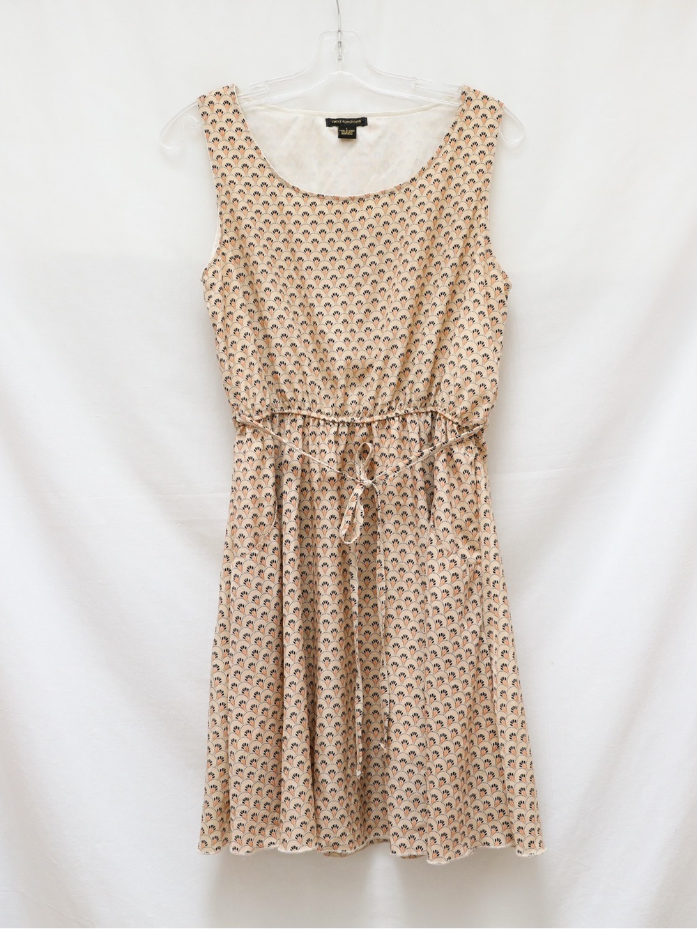 NWOT QED London Dress beige novelty print romantic short L new pockets large